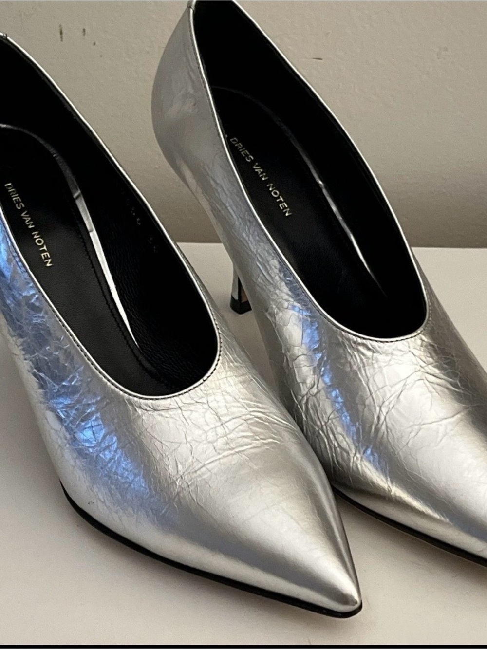 Dries Van Noten Silver Leather
Court Shoes Heels 36 US 6